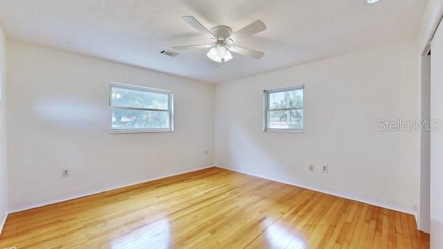 5233 52ND WAY N, St Petersburg, FL 33709