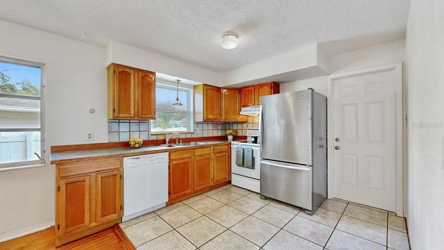 5233 52ND WAY N, St Petersburg, FL 33709