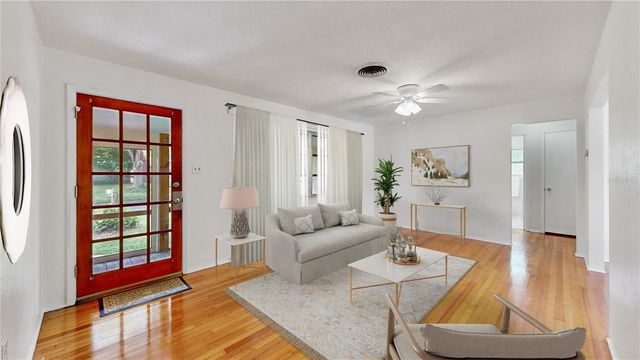 5233 52ND WAY N, St Petersburg, FL 33709