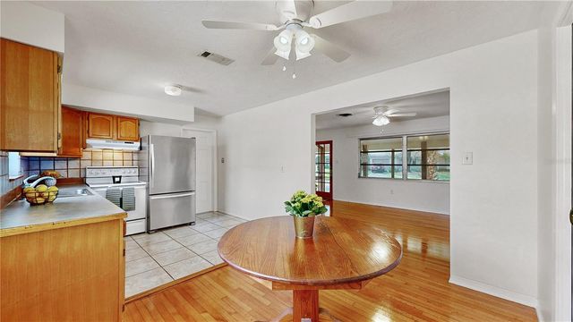 5233 52ND WAY N, St Petersburg, FL 33709