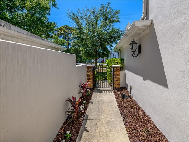 204 S LINCOLN AVENUE, Tampa, FL 33609