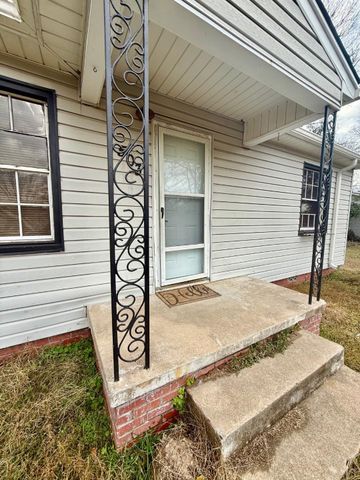 503 S Oak Street, Hallsville, TX 75650