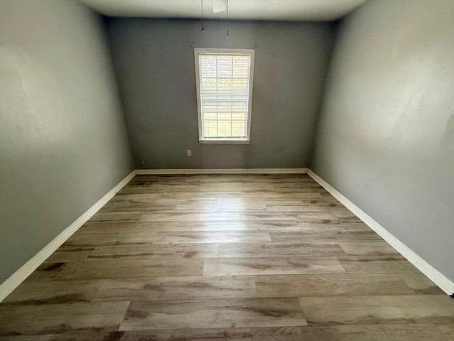 503 S Oak Street, Hallsville, TX 75650