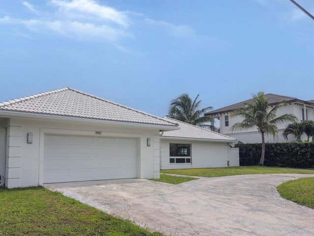 1190 Bimini Lane, Riviera Beach, FL 33404