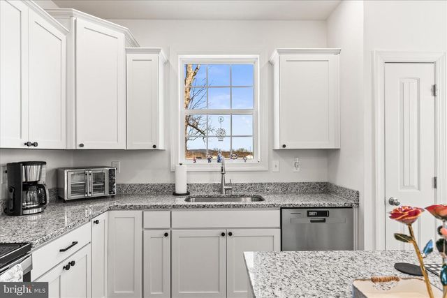 101 OVERLOOK DR, Hanover, PA 17331