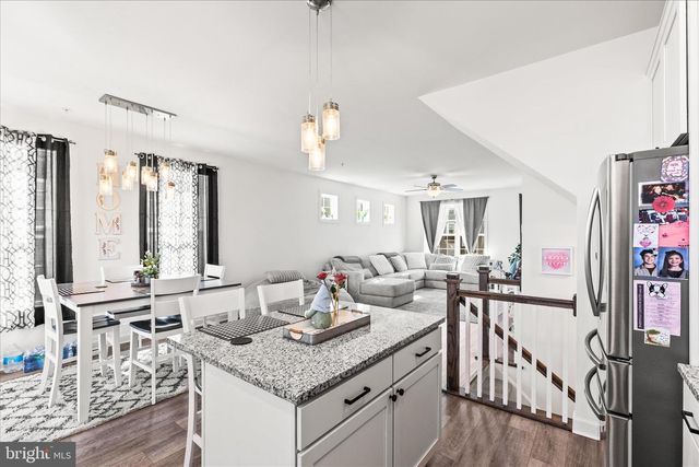 101 OVERLOOK DR, Hanover, PA 17331