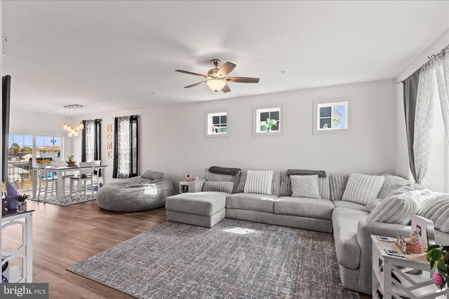 101 OVERLOOK DR, Hanover, PA 17331