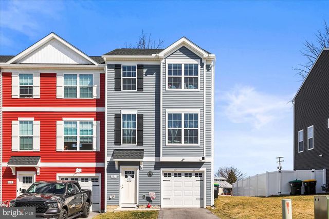101 OVERLOOK DR, Hanover, PA 17331