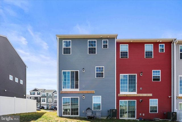 101 OVERLOOK DR, Hanover, PA 17331