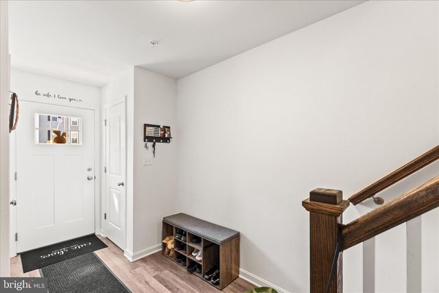 101 OVERLOOK DR, Hanover, PA 17331