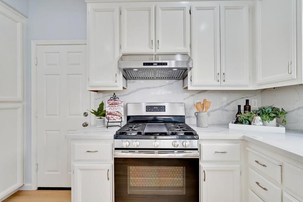 Image 15 of property listing at 2153 Esperanca Avenue, Santa Clara, CA 95054