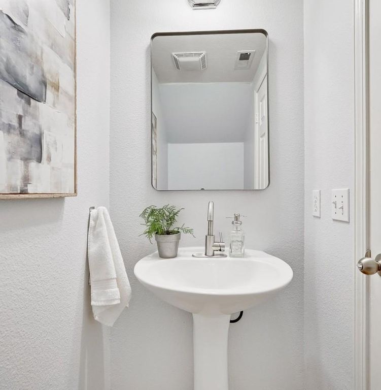 Image 19 of property listing at 2153 Esperanca Avenue, Santa Clara, CA 95054