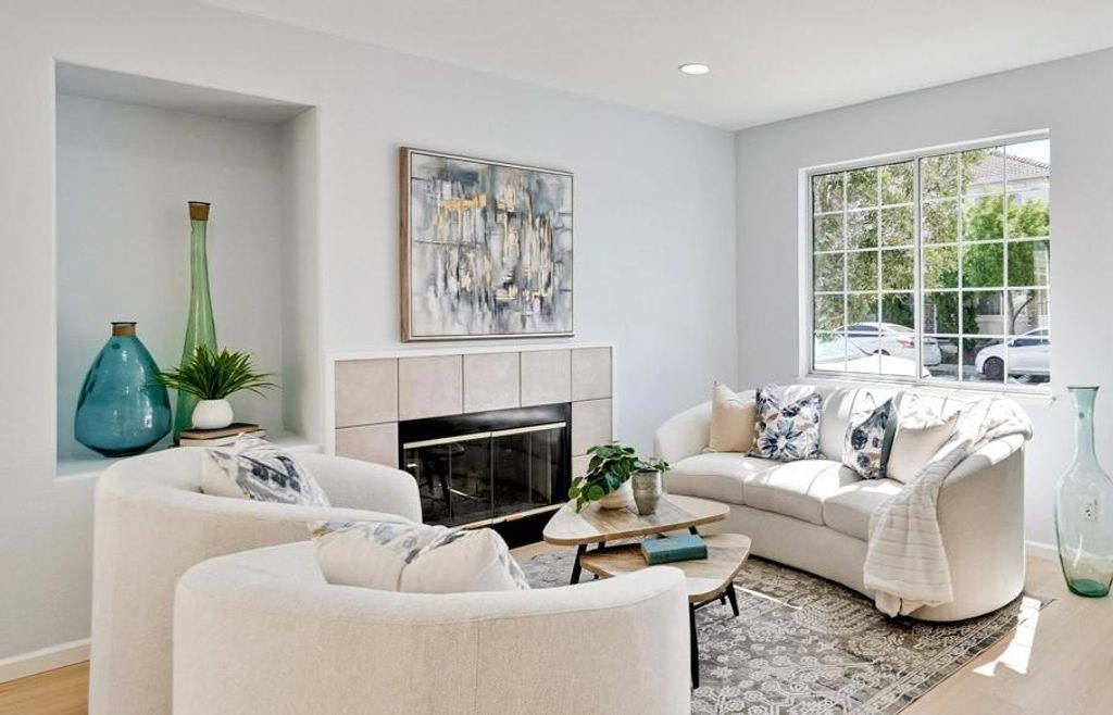 Image 3 of property listing at 2153 Esperanca Avenue, Santa Clara, CA 95054