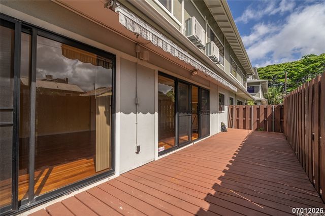 1649 Waikahalulu Lane C12, Honolulu, HI 96817