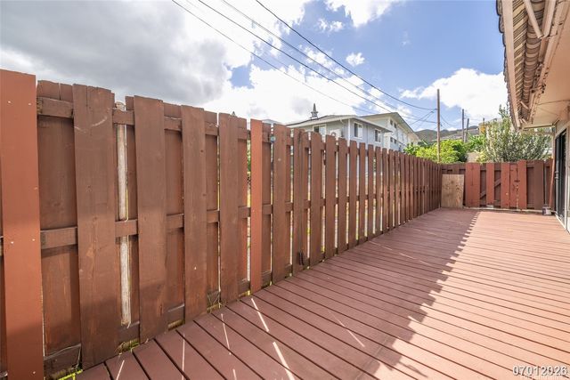 1649 Waikahalulu Lane C12, Honolulu, HI 96817