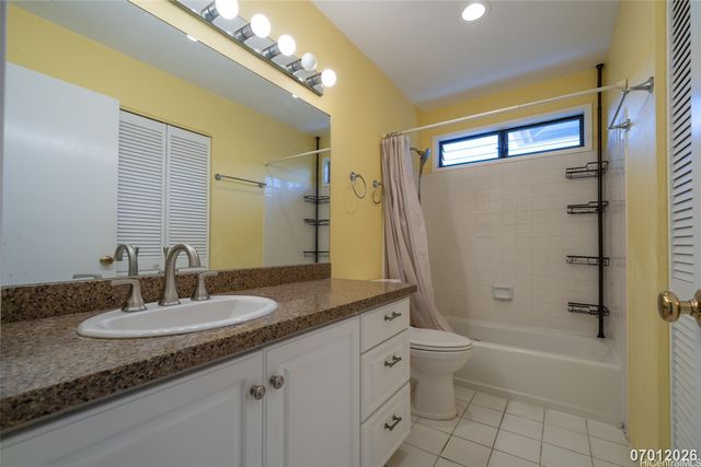 1649 Waikahalulu Lane C12, Honolulu, HI 96817