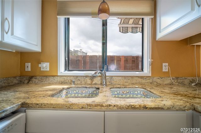 1649 Waikahalulu Lane C12, Honolulu, HI 96817