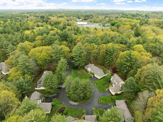 36 Pickman Dr, Bedford, MA 01730