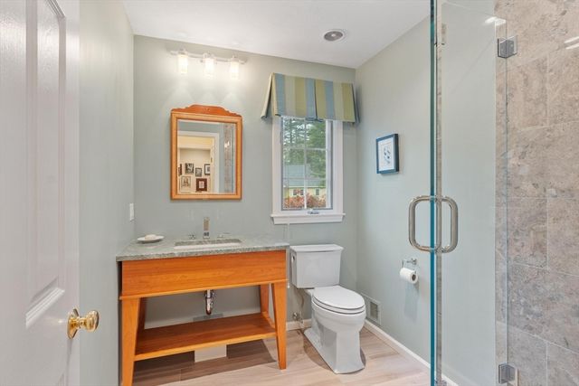 36 Pickman Dr, Bedford, MA 01730