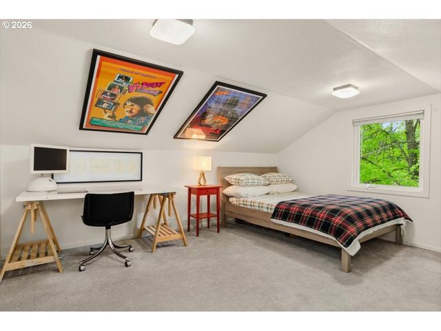 6610 Sw CANYON Ln, Portland, OR 97225