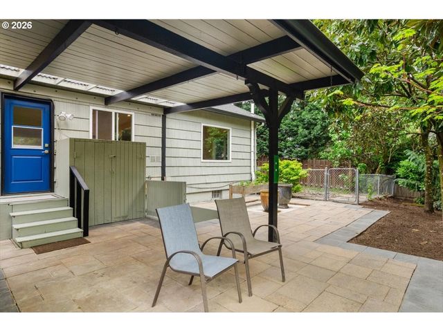 6610 Sw CANYON Ln, Portland, OR 97225