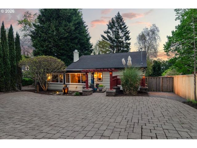 6610 Sw CANYON Ln, Portland, OR 97225