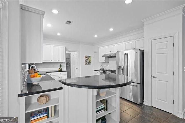 6 Wilburn Court, Decatur, GA 30030