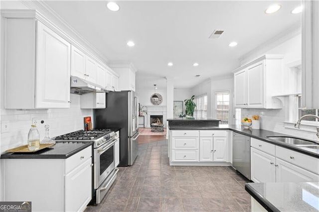 6 Wilburn Court, Decatur, GA 30030