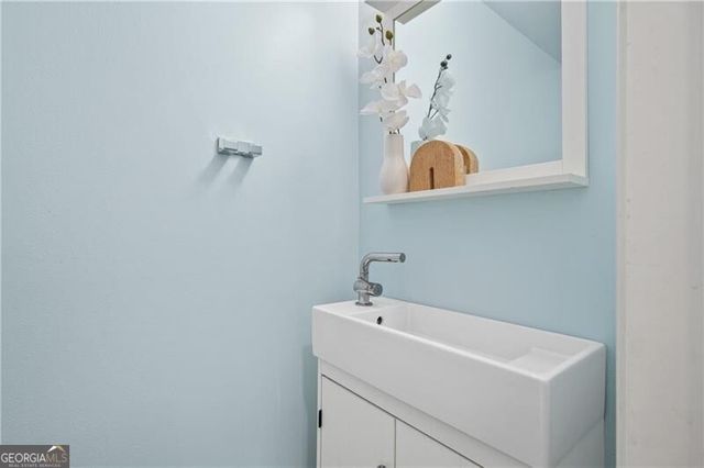 6 Wilburn Court, Decatur, GA 30030