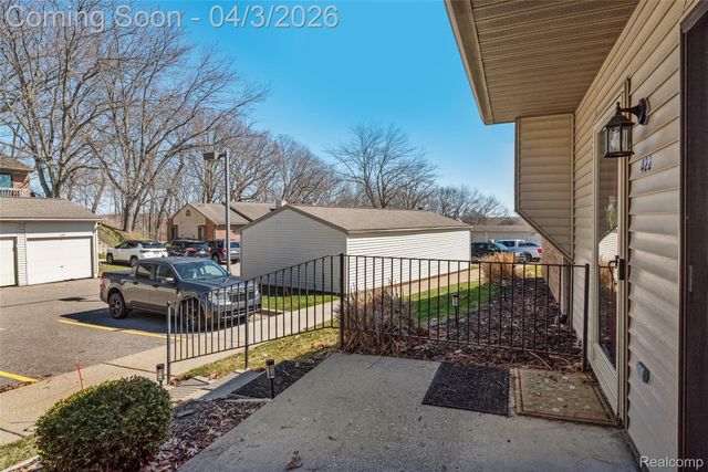 422 Water Tower Circle, Brighton, MI 48116