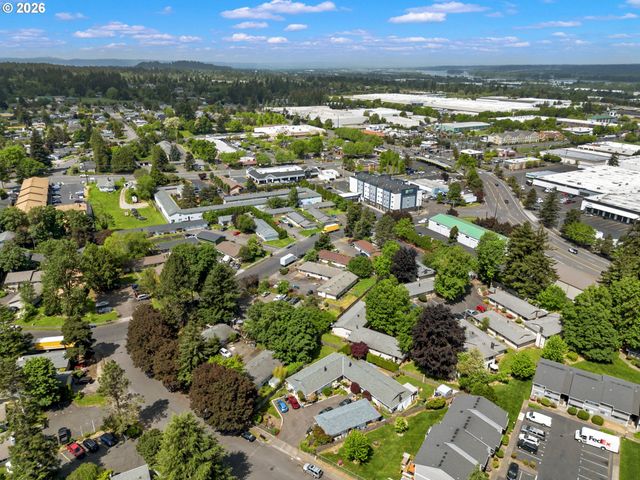 18321 Ne WASCO St, Portland, OR 97230
