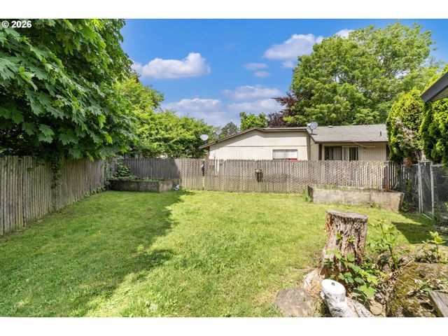 18321 Ne WASCO St, Portland, OR 97230