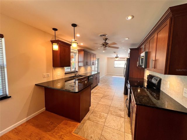 807 MOROCCO AVENUE, Orlando, FL 32807