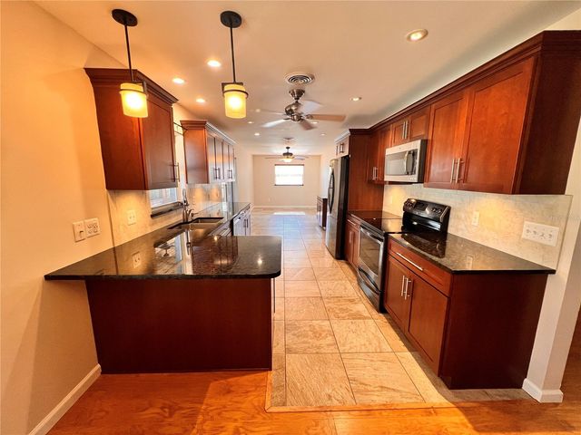 807 MOROCCO AVENUE, Orlando, FL 32807