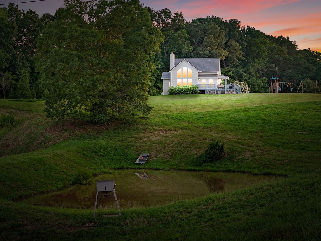 3275 York Landing Road, Woodlawn, TN 37191