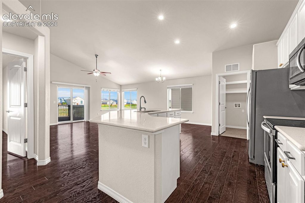 6622 Lamine Drive, Colorado Springs, CO 80925 — photo 4