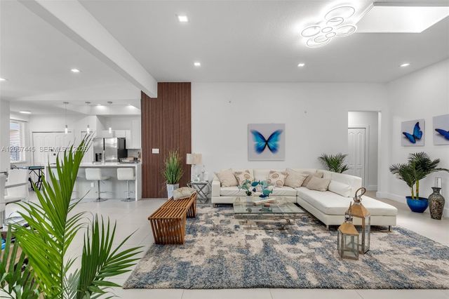 16362 SW 53rd Terrace, Miami, FL 33185