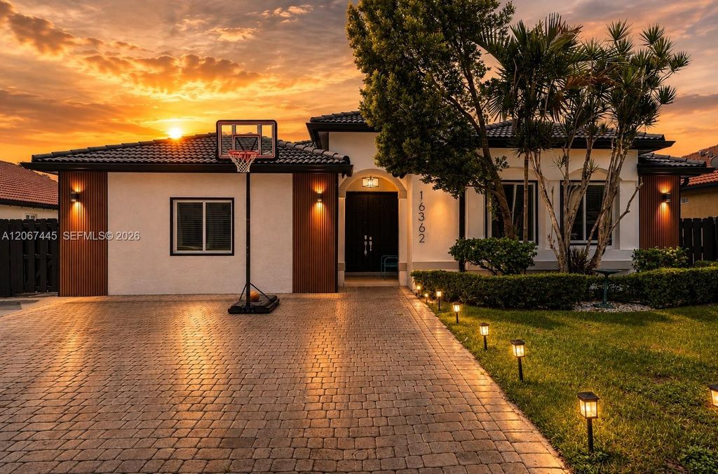 16362 SW 53rd Terrace, Miami, FL 33185