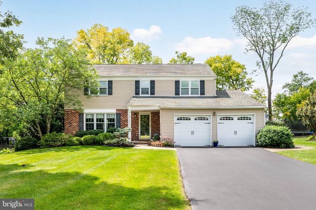 4 WOODSTOCK CIR, Collegeville, PA 19426