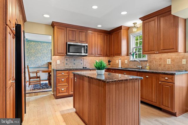 4 WOODSTOCK CIR, Collegeville, PA 19426