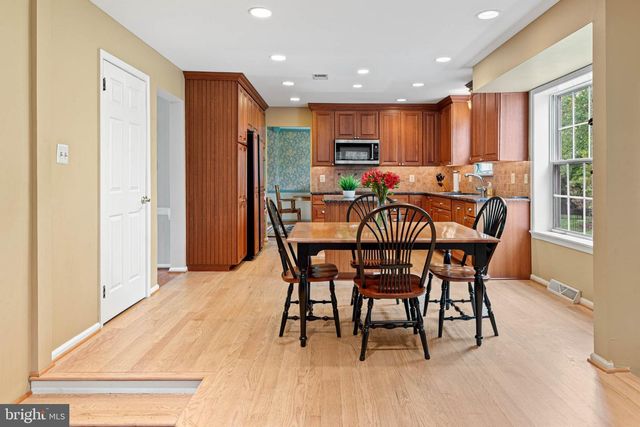 4 WOODSTOCK CIR, Collegeville, PA 19426