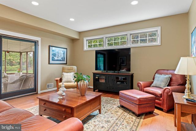 4 WOODSTOCK CIR, Collegeville, PA 19426
