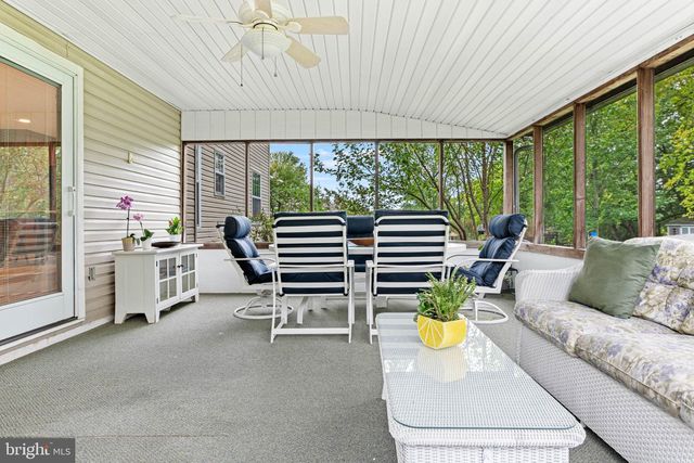 4 WOODSTOCK CIR, Collegeville, PA 19426