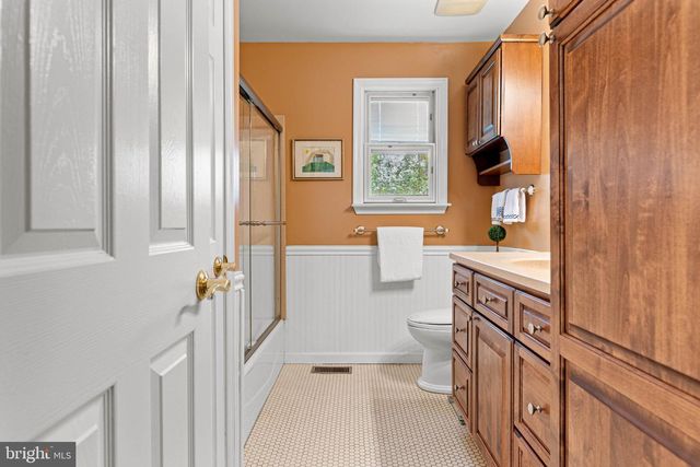 4 WOODSTOCK CIR, Collegeville, PA 19426