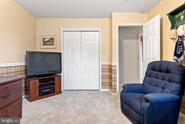 4 WOODSTOCK CIR, Collegeville, PA 19426
