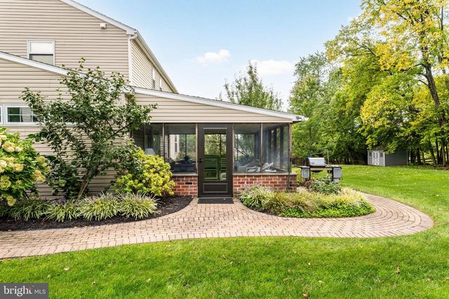 4 WOODSTOCK CIR, Collegeville, PA 19426