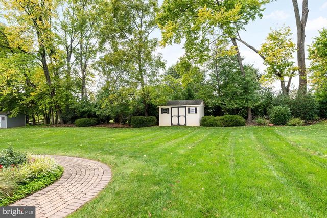 4 WOODSTOCK CIR, Collegeville, PA 19426