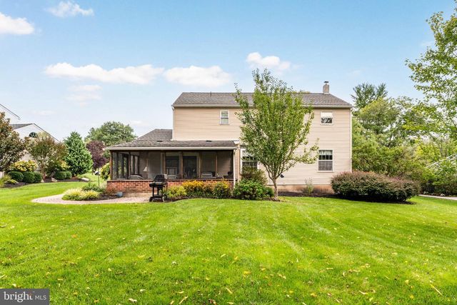 4 WOODSTOCK CIR, Collegeville, PA 19426