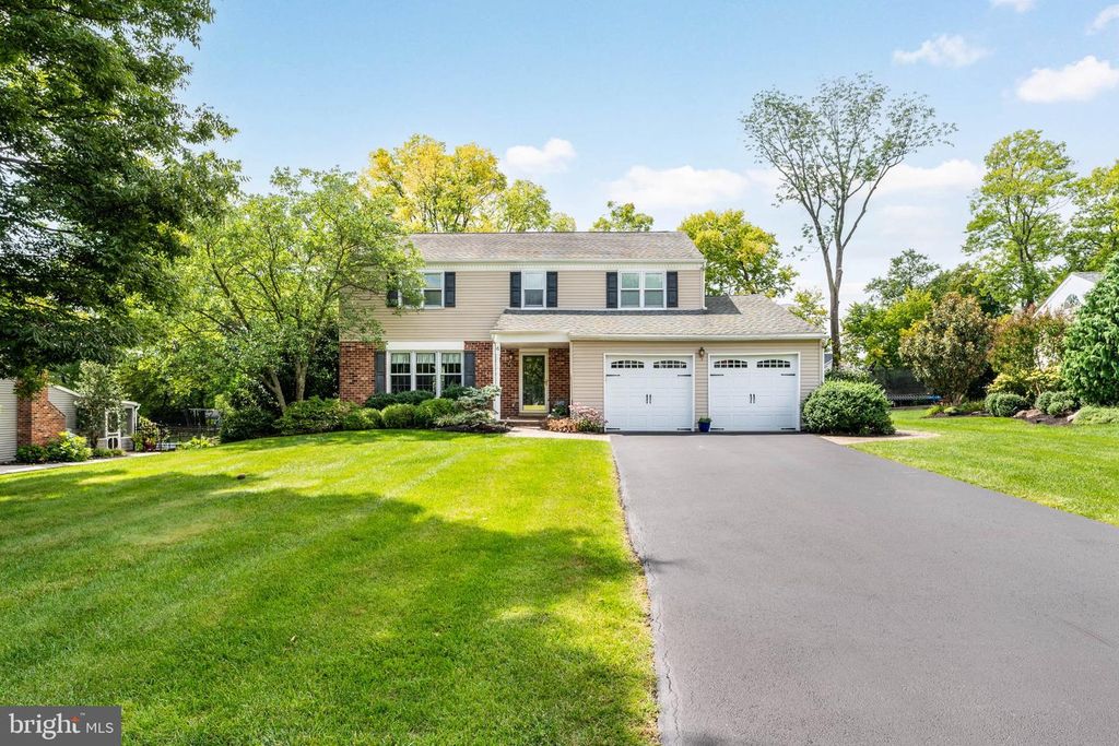 4 WOODSTOCK CIR, Collegeville, PA 19426