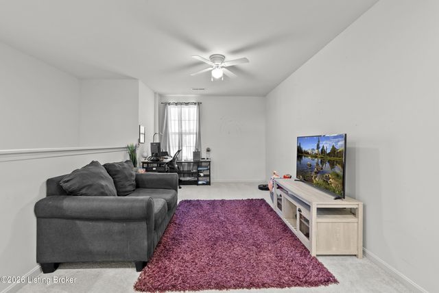 4014 White Pine Ln, La Grange, KY 40031